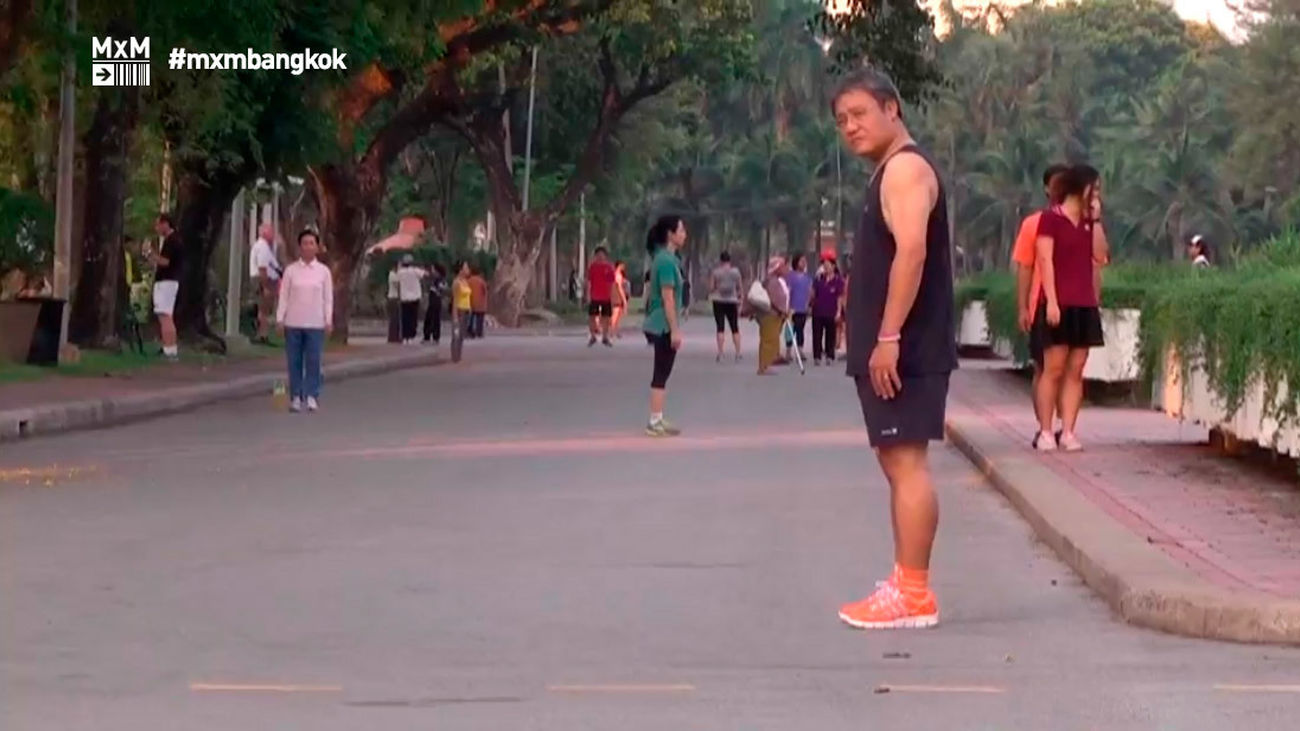 ¡Quietos paraos! Suena el himno tailandés...