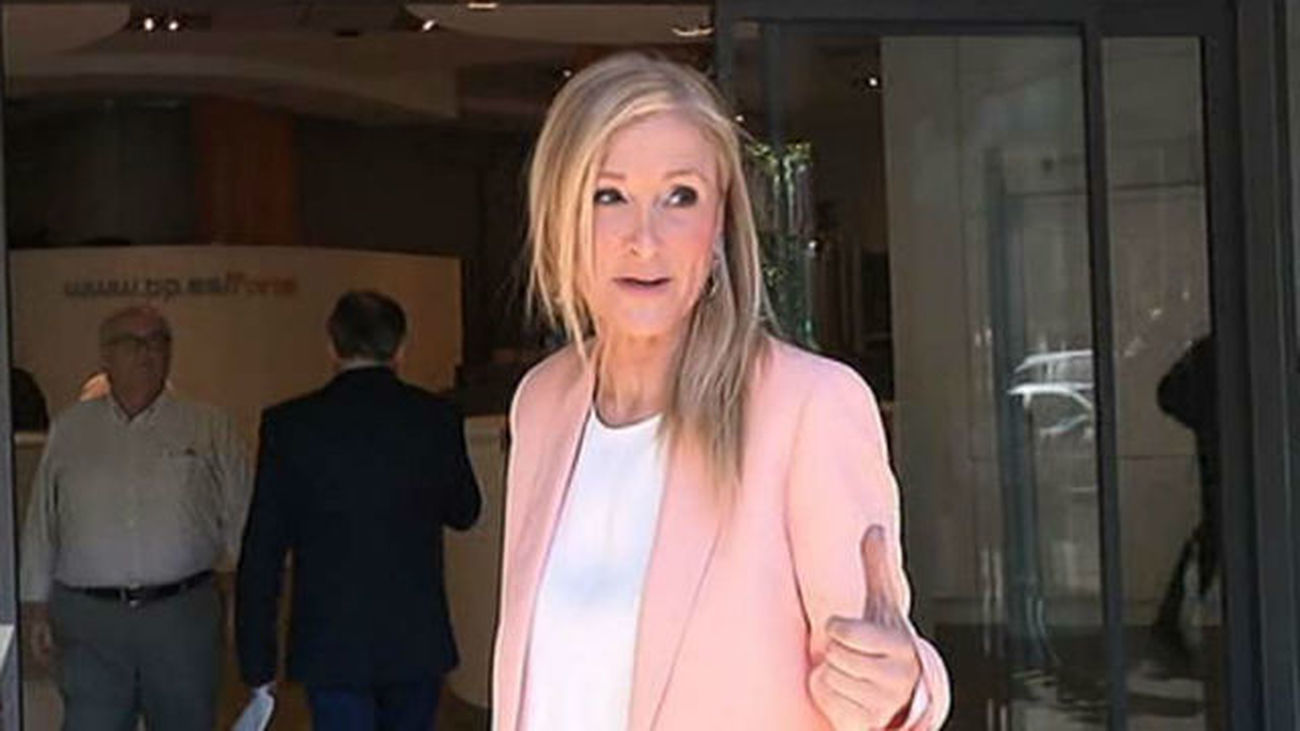 Cifuentes contacta con Aguado, Gabilondo y López para iniciar conversaciones