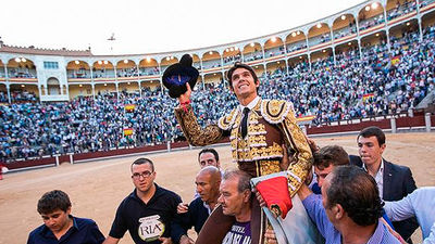19ª de feria: Puerta grande para Castella