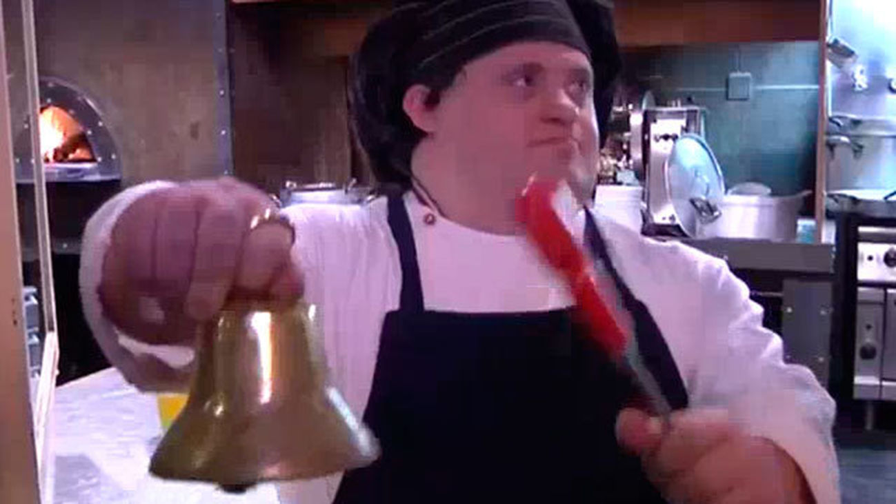 Todo el mundo a la mesa. La cena está servida