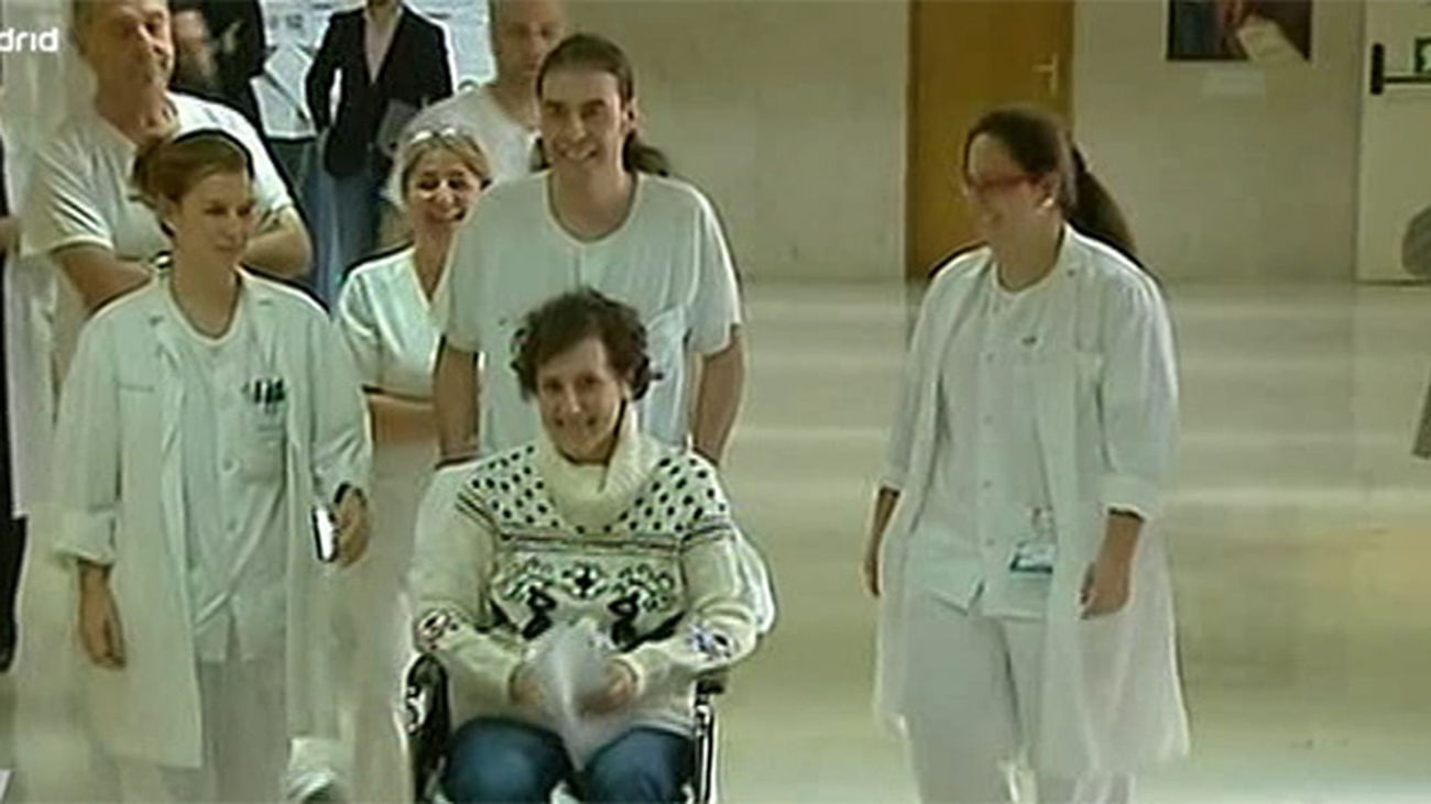 Un artículo científico describe el tratamiento para curar el ébola a Teresa Romero