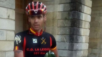 Un legionario recauda más de 4.000 euros para combatir la leucemia infantil