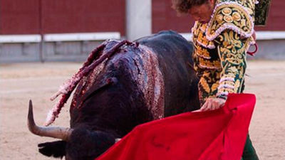 26ª de feria: Oreja para Escribano y "adolfos" entretenidos