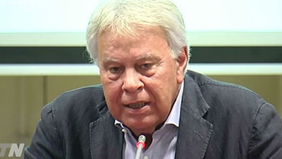 González vuelve "preocupado" y achaca a Maduro la "destrucción" de Venezuela