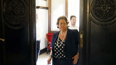 Se tramita una denuncia contra Rita Barberá por mantener simbolos franquistas