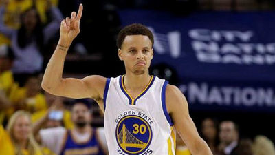104-91. Curry acerca el anillo a los Warriors
