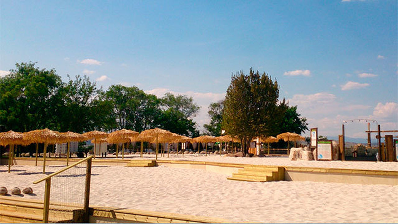 Madrid sí tiene playa. Aquópolis