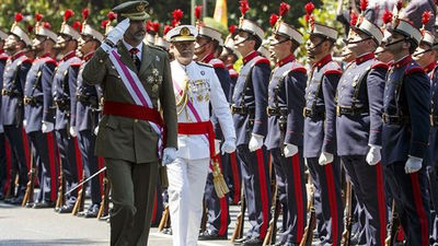 Defensa relanza y duplica el gasto para celebrar el Día de las Fuerzas Armadas