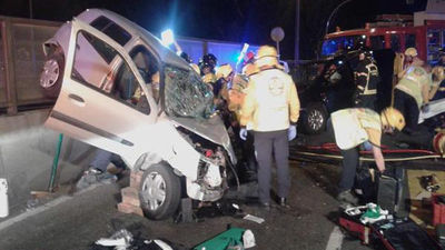 Tres heridos, uno de gravedad, en un choque entre dos vehículos en Villaverde