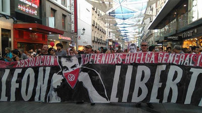 Miles de personas marchan por Madrid para pedir la liberación de Alfon