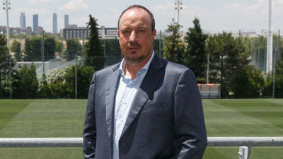 Benítez: "Ningún jugador del Real Madrid exige jugar aquí o allá"