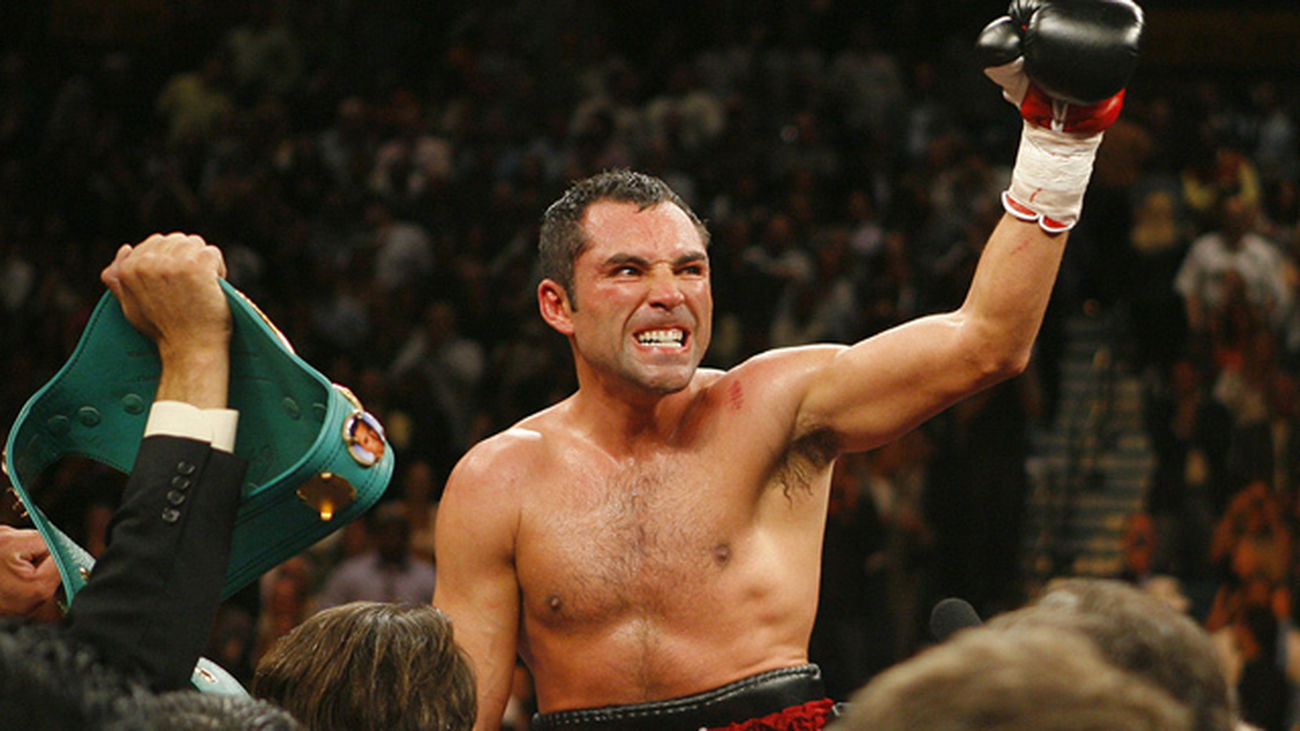 De la Hoya considera volver a boxear tras retirarse en 2008