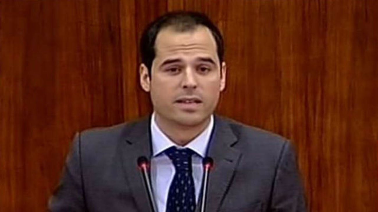 Aguado pide a la Comunidad más dinero para mantenimiento de carreteras