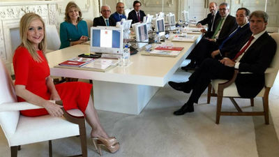 Cifuentes aborda con su gobierno la apertura de los comedores escolares