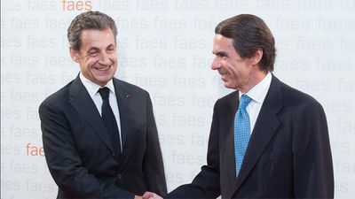 Aznar pone el ejemplo griego para avisar del riesgo del populismo