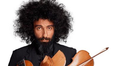 Ara Malikian y Antonio Carmona acompañan a la orquesta de instrumentos reciclados