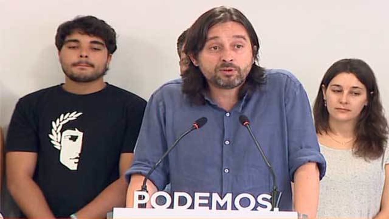 Podemos denuncia el chantaje a Grecia y que Rajoy se ponga al servicio de Merkel
