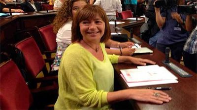 La socialista Francina Armengol, primera presidenta de Baleares
