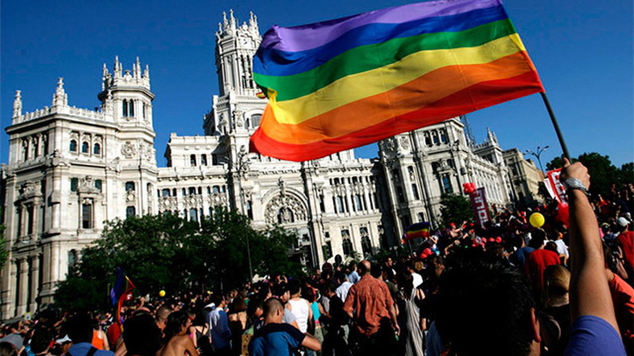 El Ayuntamiento multa a asociaciones LGTB por exceso de ruido en el Orgullo Gay 2015