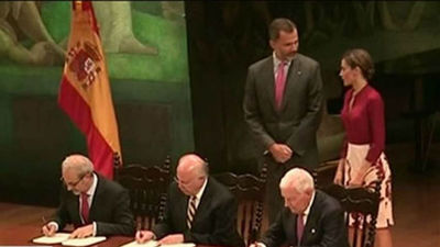 Los reyes aprueban el arranque de la evaluación internacional en lengua española