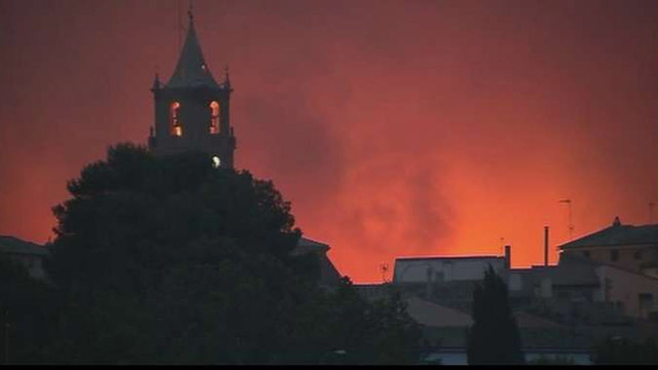 El incendio de Luna arrasa ya casi 8.000 hectáreas y se controla por zonas