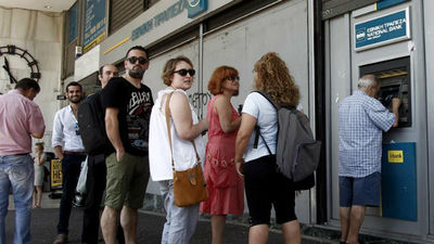 Grecia entra en la prórroga del corralito con los bancos al borde del colapso