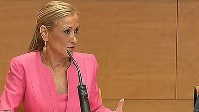 Cifuentes ahorra más de 2 millones de euros en altos cargos