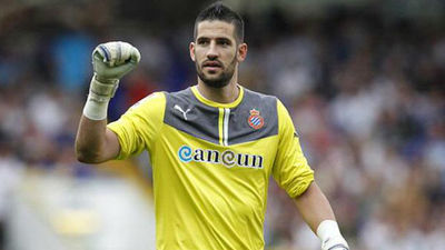 Casilla fichará por el Madrid por tres millones de euros