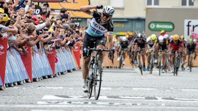 Tour: Etapa y liderato para Tony Martin en el temible pavés