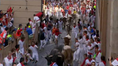 Sanfermines: Una manada dividida en dos propicia un encierro vistoso y limpio
