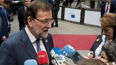 Rajoy ve "razonable" el acuerdo con Grecia y dice que ahora hay que cumplirlo