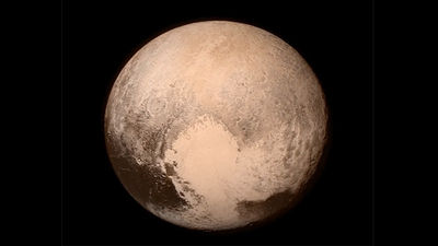 Nuevas imágenes de Plutón de la nave New Horizons aumentan la intriga