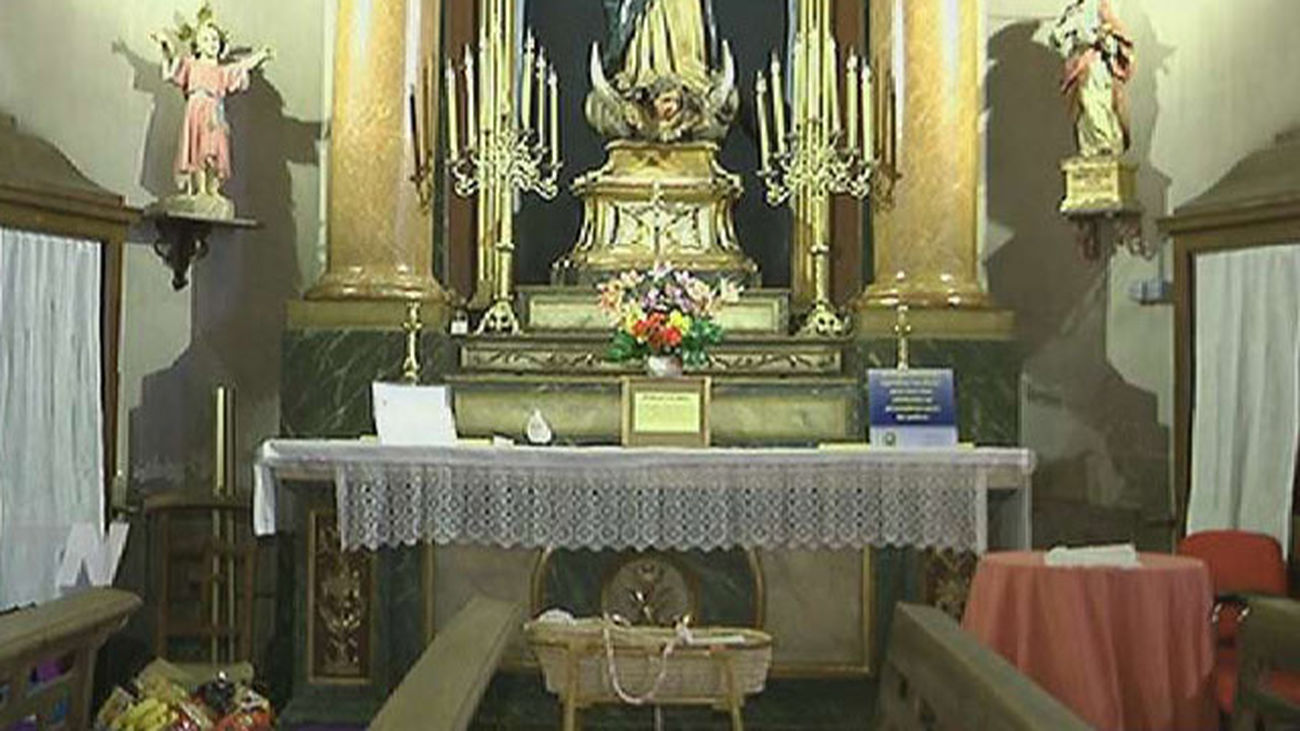 Cuna bebé en la Iglesia de San Antón