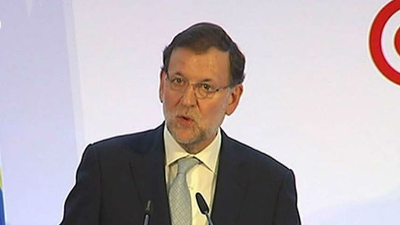 Rajoy garantiza "batalla" frente a Mas en favor de la Constitución