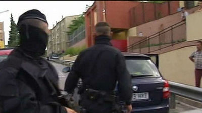 Los Mossos detienen a 26 personas en una operación antidroga en Girona y El Prat