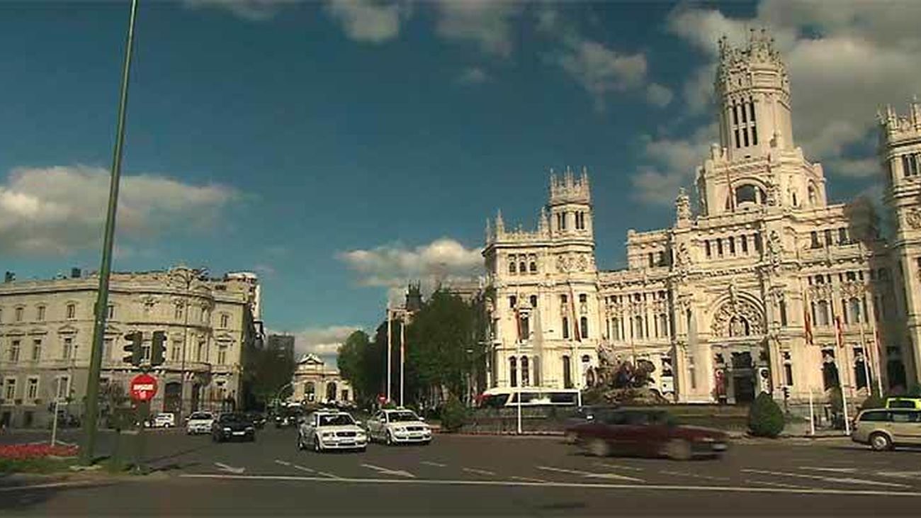 Madrid Barrio a Barrio: El Madrid de las letras. Plaza de Cibeles. Ayuntamiento de Madrid