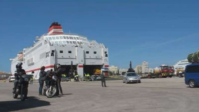 Muere el inmigrante que se coló en el barco Melilla-Almería dentro de una maleta