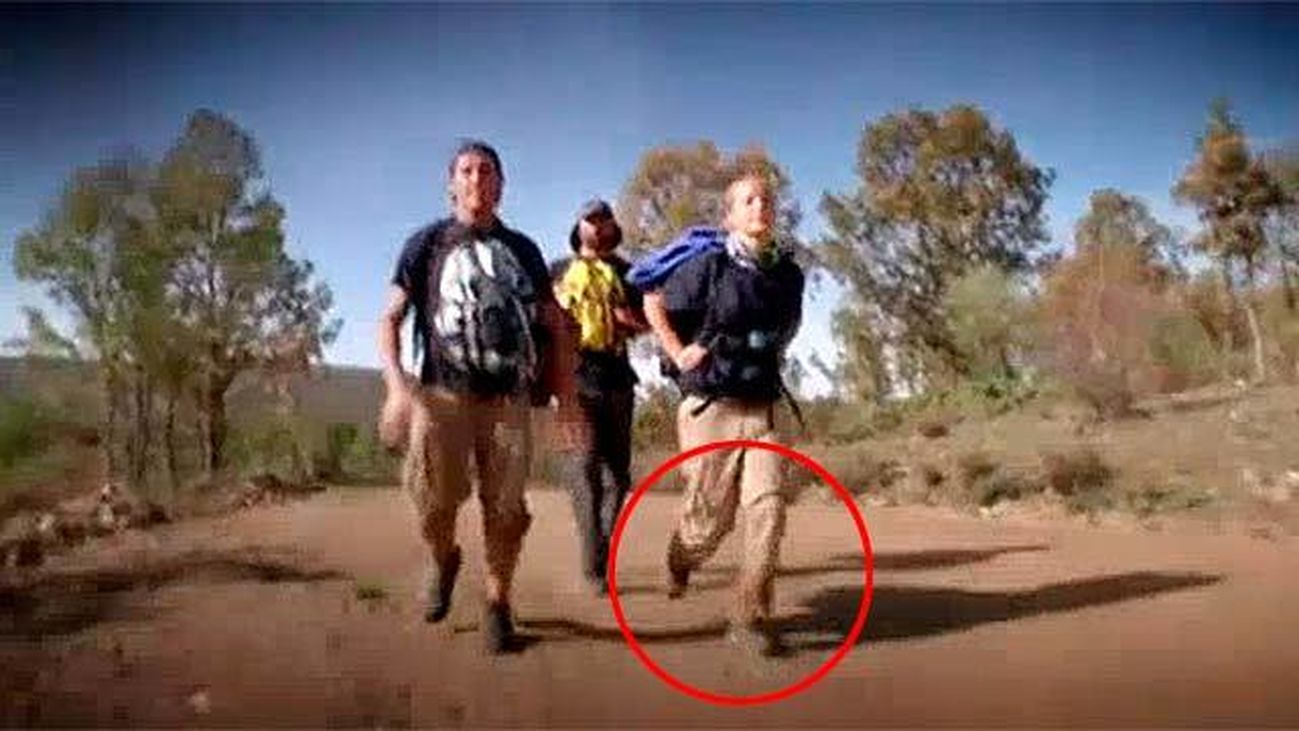 La manada azul corrió durante el desafío y fue penalizada