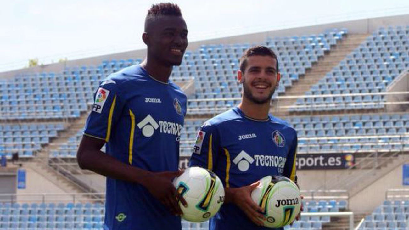 El Getafe presenta a Víctor Rodríguez y a Mensah