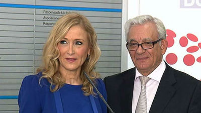 Cifuentes llama a los madrileños a donar sangre para "salvar vidas"