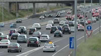 Atascos en grandes ciudades en las primeras horas de la vuelta de vacaciones