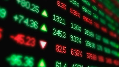 La bolsa española registra la mayor caída en mes y medio (2,44%) por la devaluación del yuan chino