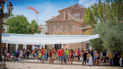 Las fiestas de Chinchón arrancan con la actuación de Seguridad Social