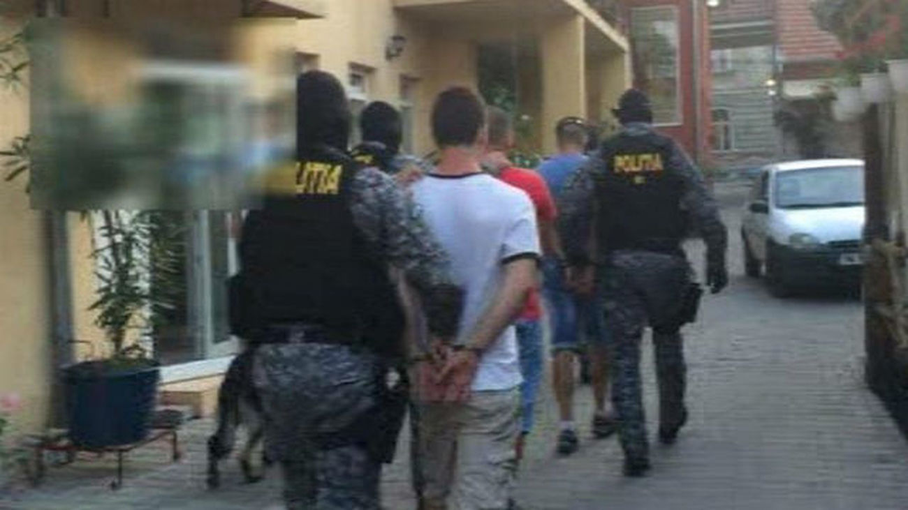 Morate se echó inmediatamente al suelo al ver a los agentes que lo detuvieron