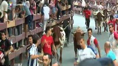 Termina sin heridos graves el  tercer encierro de las Fiestas de Butarque