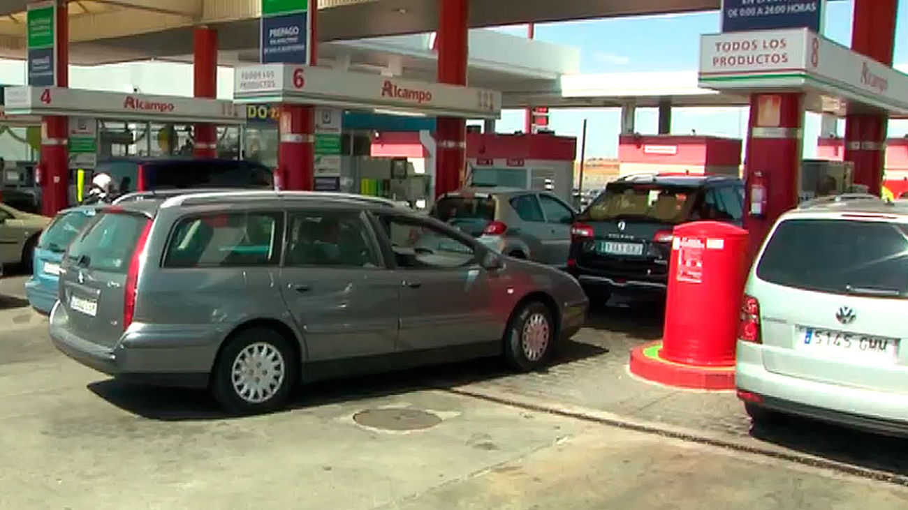 El diésel vuelve a bajar del euro por litro en plenas vacaciones de agosto