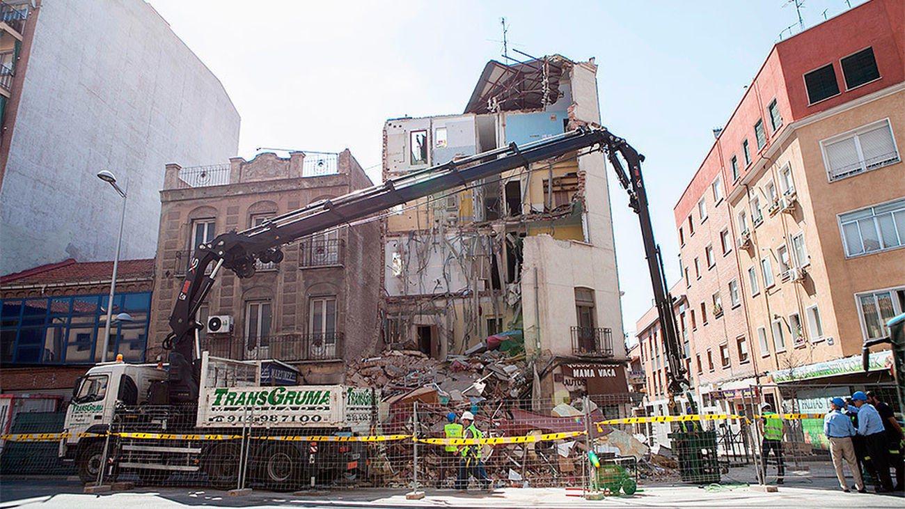 Desalojadas 43 personas por la caida de parte de otro edificio de viviendas en Madrid