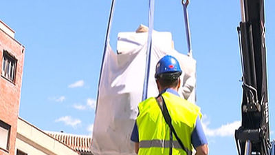 Afectados de Tetuán recuperan sus pertenencias soterradas en los escombros