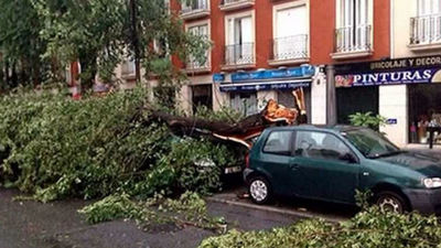 La tormenta deja casi 700 incidencias en Madrid y numerosos daños