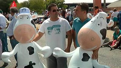 La ministra de Agricultura recibe a los ganaderos de la 'Marcha Blanca'